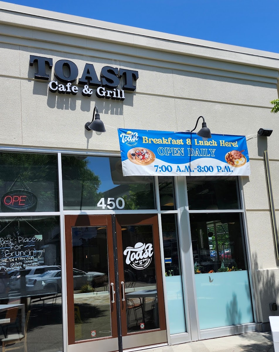 Toast Cafe & Grill